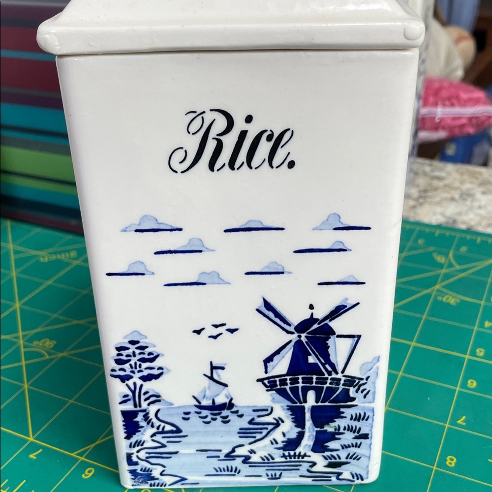 4 Vintge German Blue/White G.M.T. canisters vinegar and oil (see photos) - Picture 10 of 16